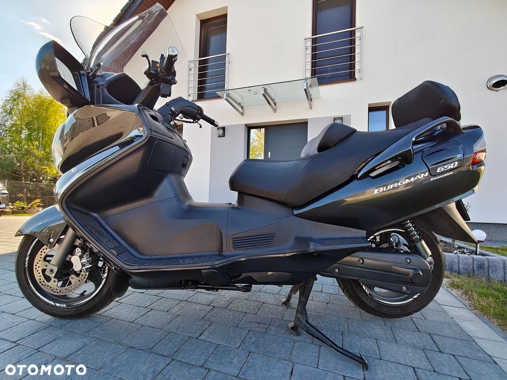 Suzuki Burgman - 10