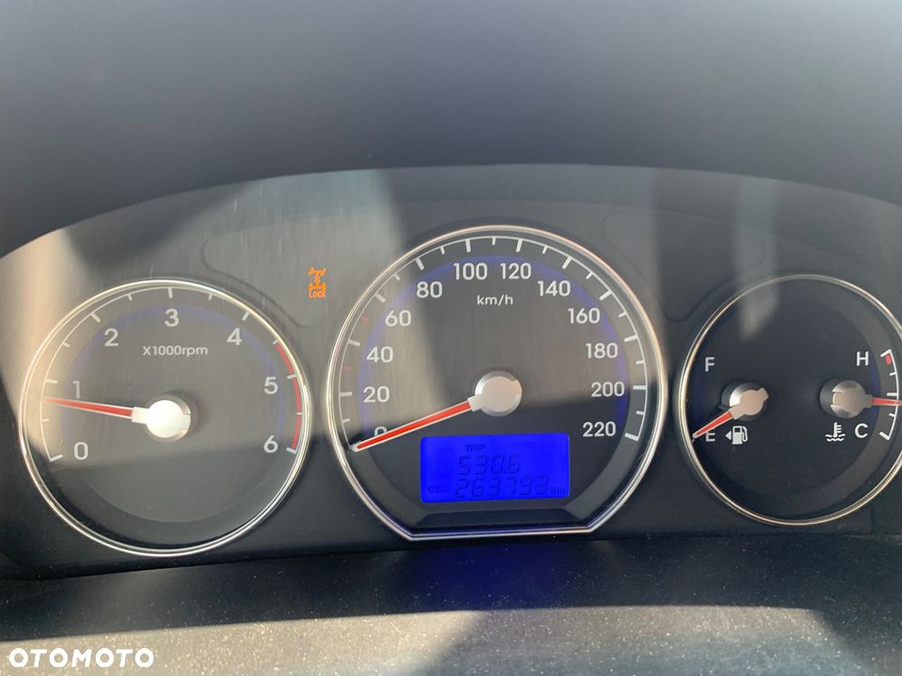 Hyundai Santa Fe 2.0 CRDI Executive - 14