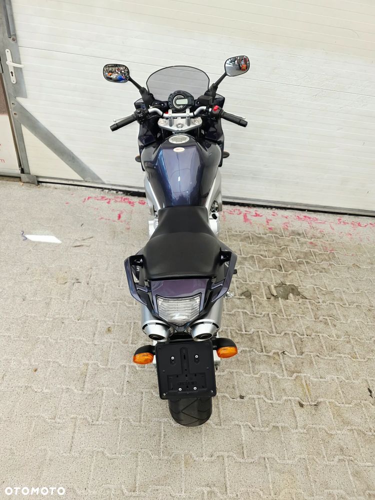 Yamaha FZ - 28