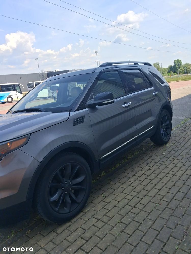 Ford Explorer - 7