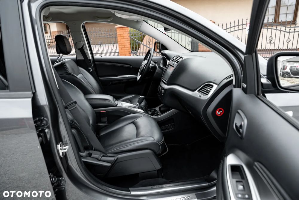 Fiat Freemont 2.0 Multijet 16V DPF Automatik Allrad Black Code - 24