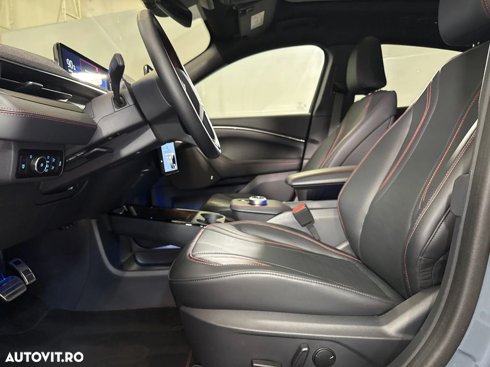 FORD Mustang Mach-E 2024 — imagine 23