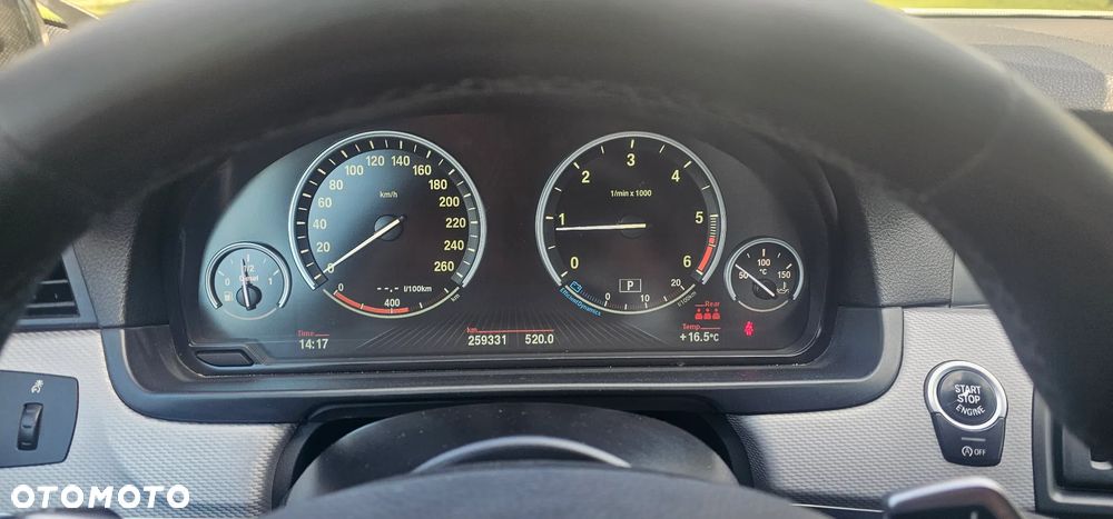 BMW Seria 5 525d xDrive Luxury Line - 2