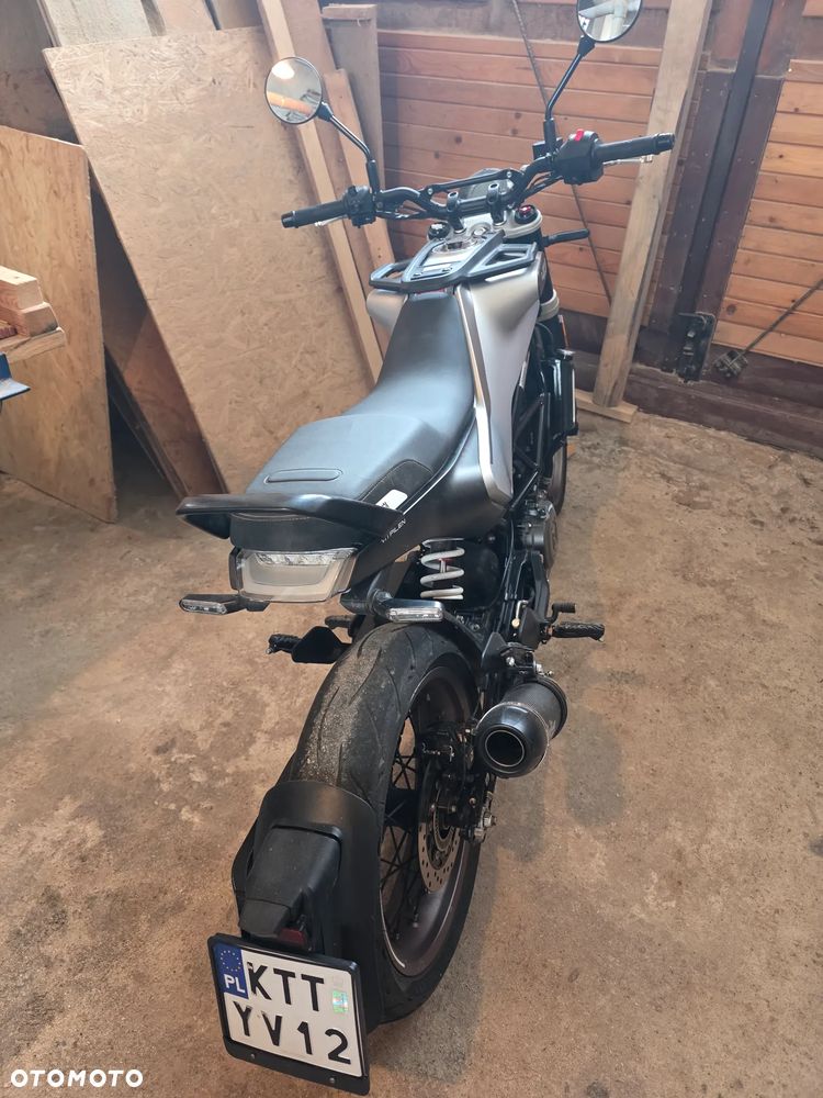 Husqvarna Vitpilen - 14