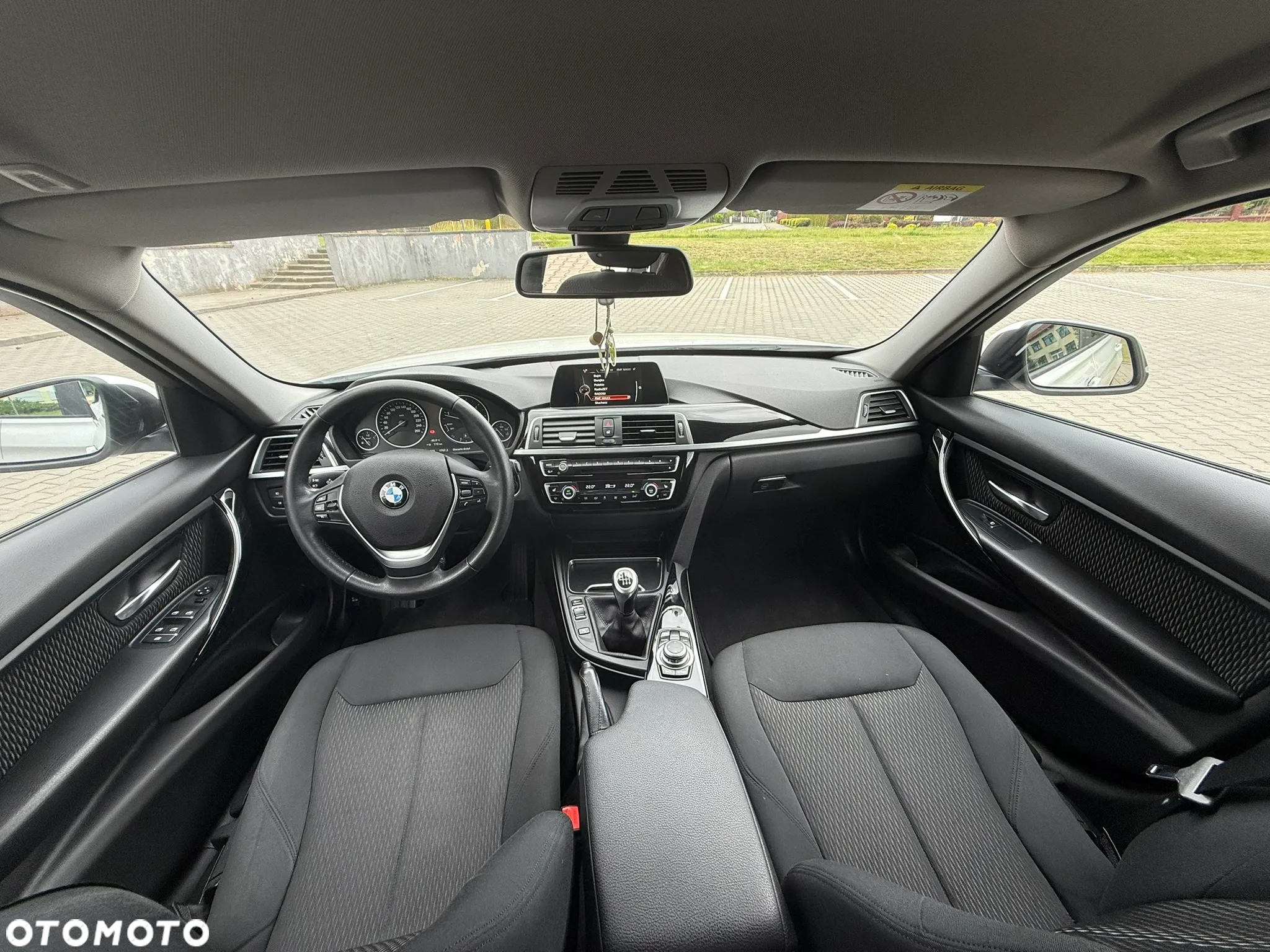 BMW Seria 3 318d Sport Line Shadow - 27