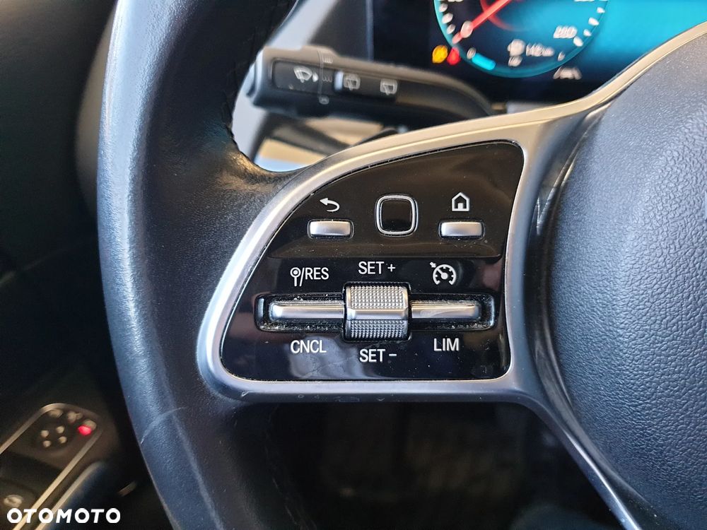 Mercedes-Benz Klasa B 180 d Progressive 8G-DCT - 27