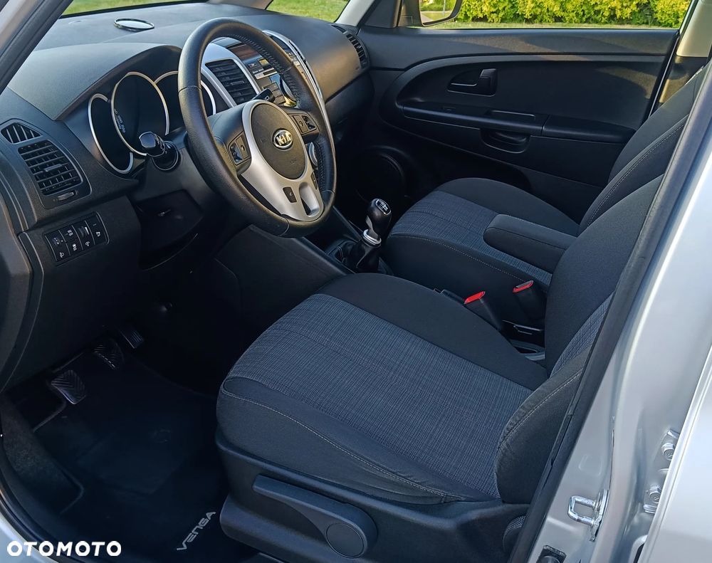 Kia Venga 1.4 CVVT Dream-Team Edition - 25