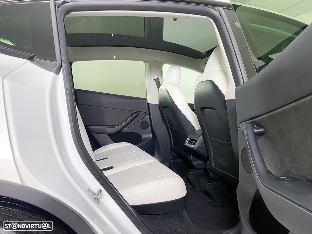 Tesla Model Y Long Range Tração Integral - 16