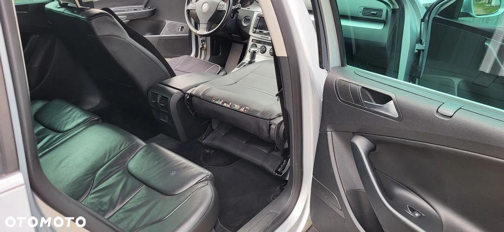 Volkswagen Passat 2.0 TDI DPF DSG Highline - 32