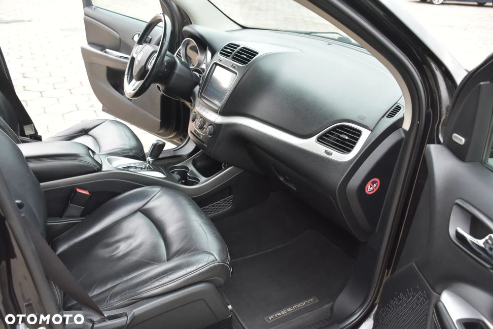 Fiat Freemont 2.0 Multijet 16V DPF Automatik Allrad Black Code - 17
