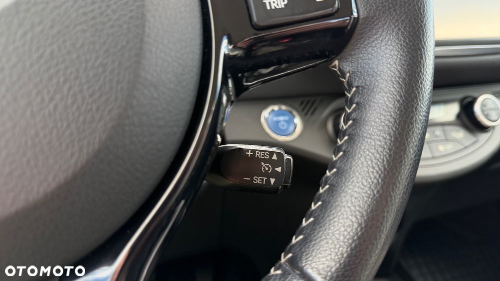 Toyota Yaris Hybrid 100 Premium - 20