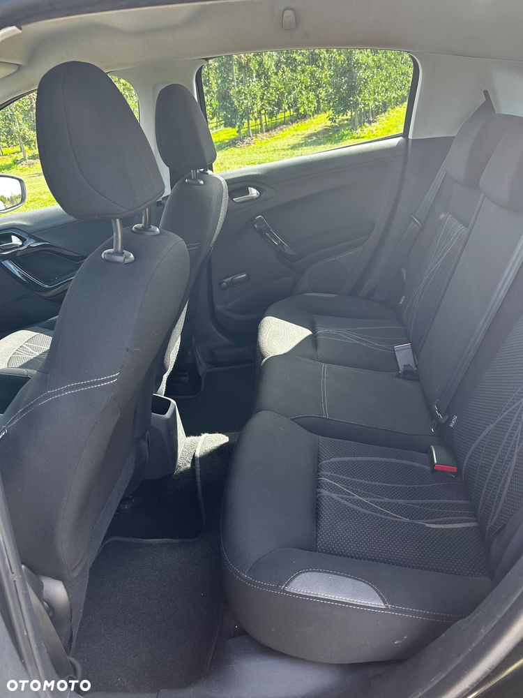 Peugeot 208 1.6 e-HDi Active STT - 9