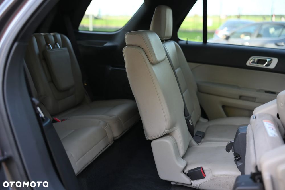Ford Explorer - 8
