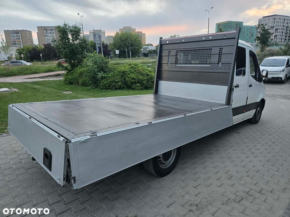 Mercedes-Benz Sprinter - 4