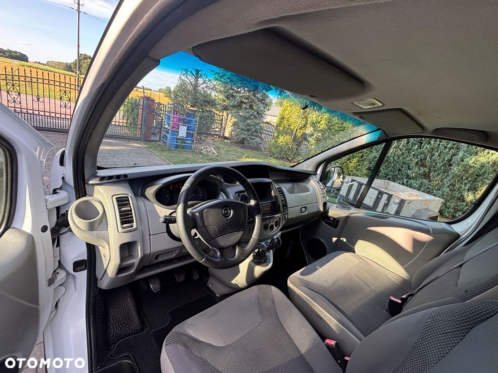Opel Vivaro - 24