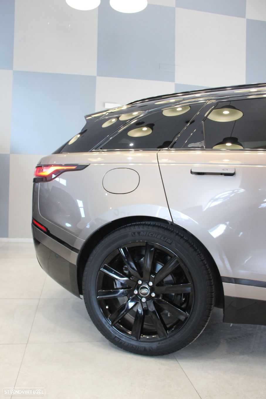 Land Rover Range Rover Velar 2.0 D R-Dynamic - 5
