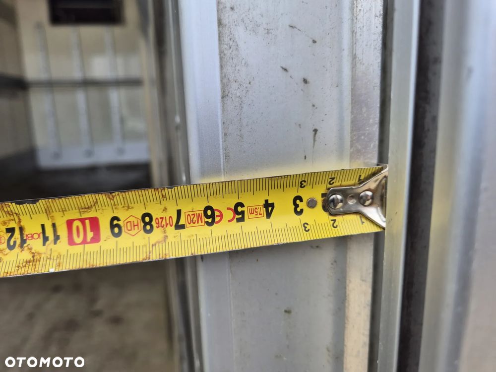 Chłodnia Mroźnia 8 palet, 4.5m , 2 komory, 2 parowniki, zasilanie stacjonarne na prąd, stan bdb! - 35