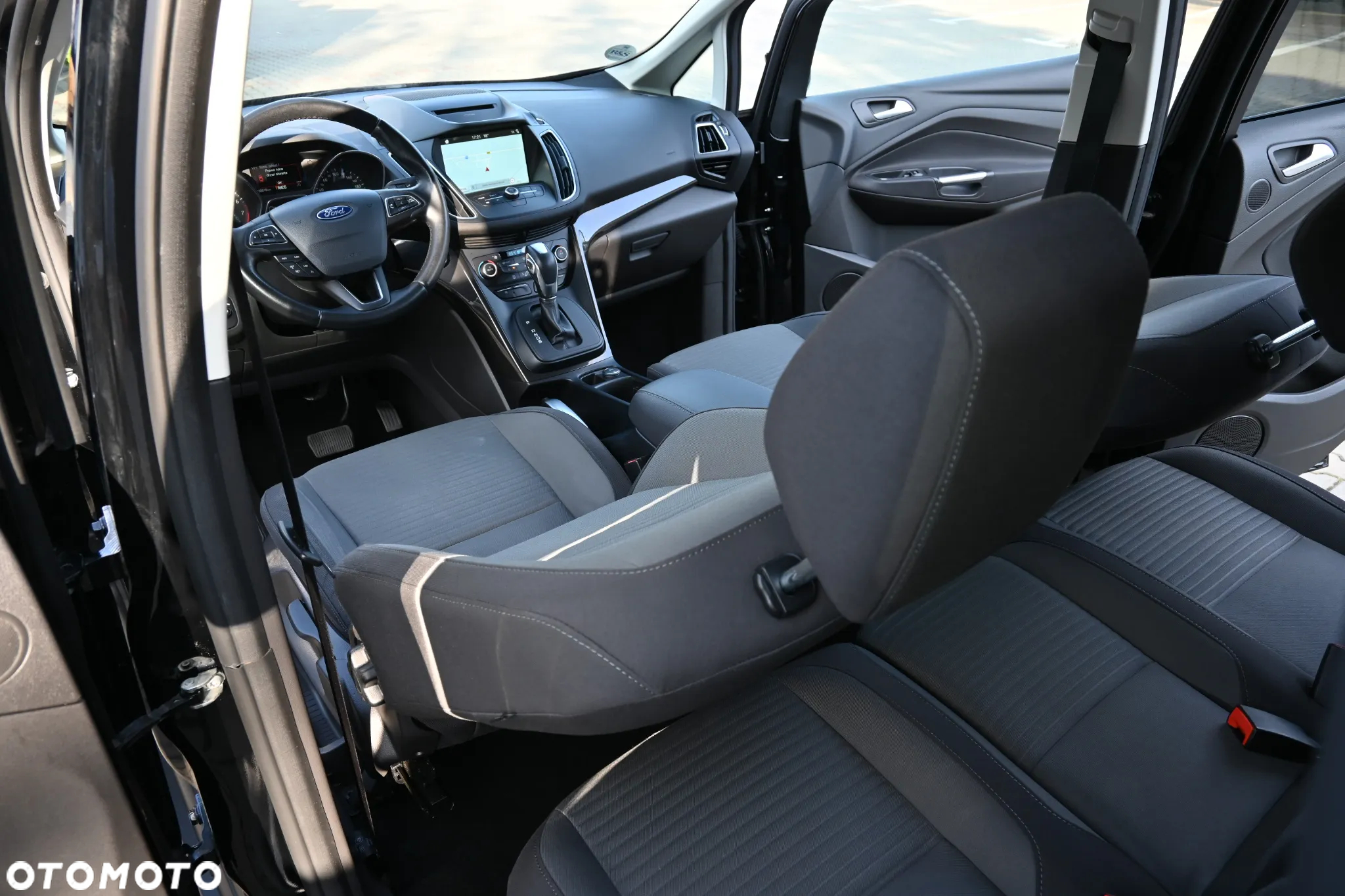 Ford C-MAX 1.5 EcoBoost Titanium ASS - 37