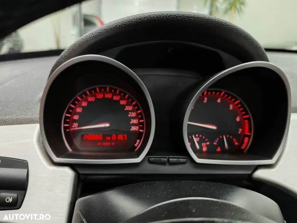 BMW Z4 2.5i - 18
