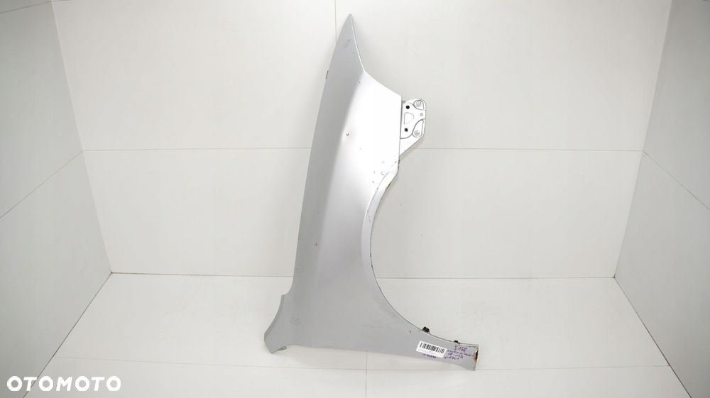 BŁOTNIK PRAWY PRZÓD SKODA OCTAVIA II 08-13R LA7W - 13