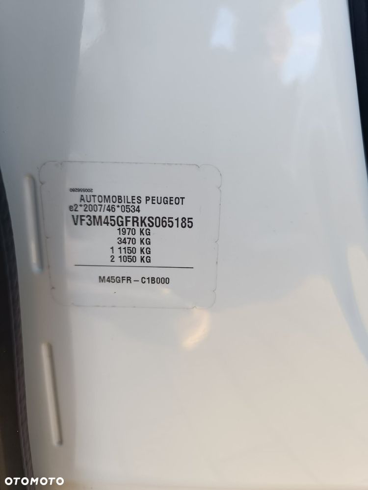 Peugeot 3008 1.6 PureTech GPF Allure S&S EAT8 - 14