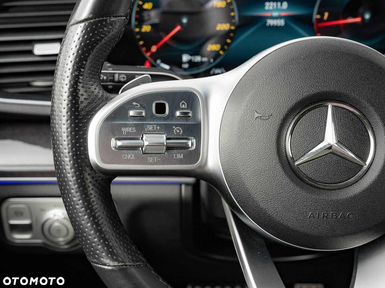 Mercedes-Benz GLE 300 d 4-Matic - 18