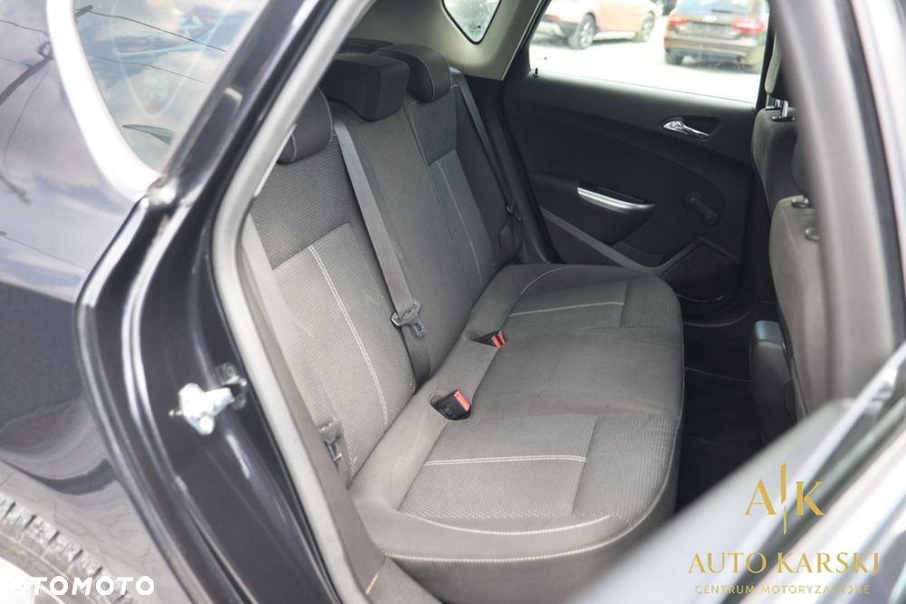 Opel Astra - 16