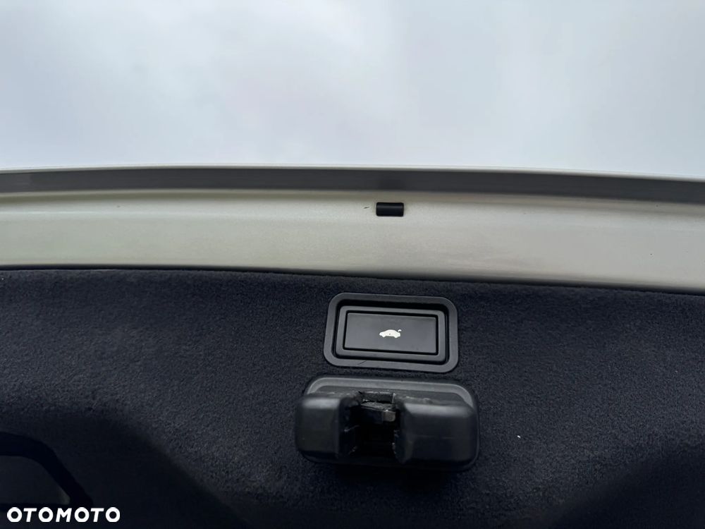 Audi A8 4.2 Quattro Langversion - 30