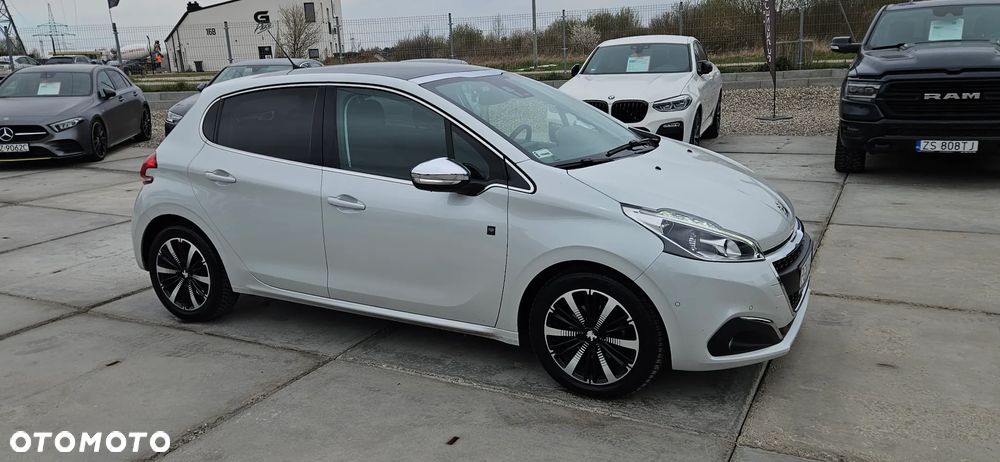 Peugeot 208 PureTech 110 Stop & Start EAT6 Tech Edition - 9