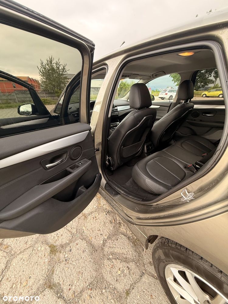BMW Seria 2 218i - 6