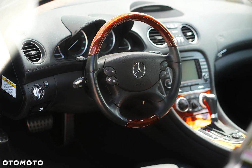 Mercedes-Benz SL - 18