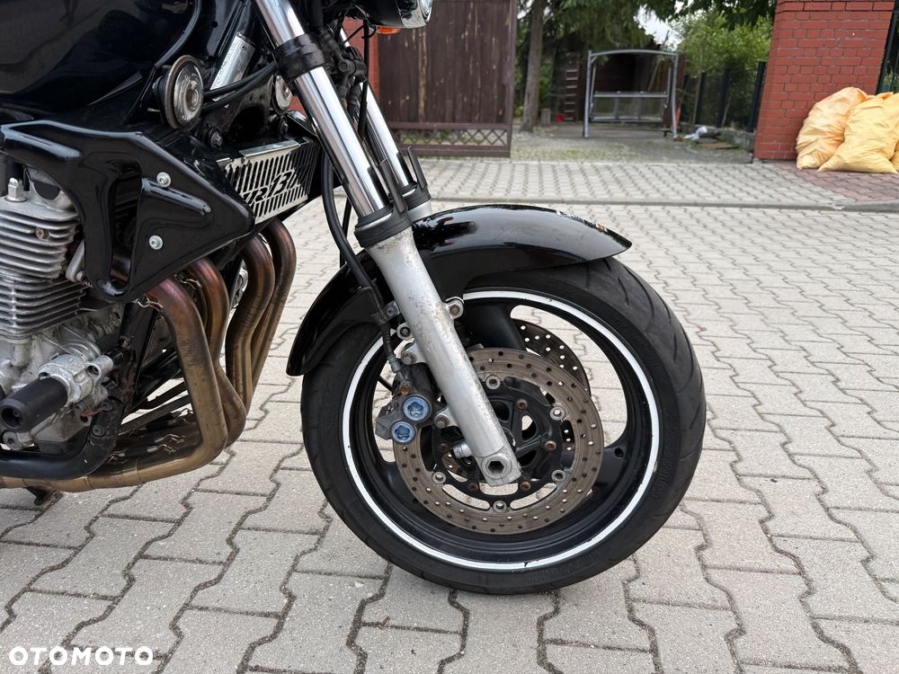 Yamaha XJR - 5