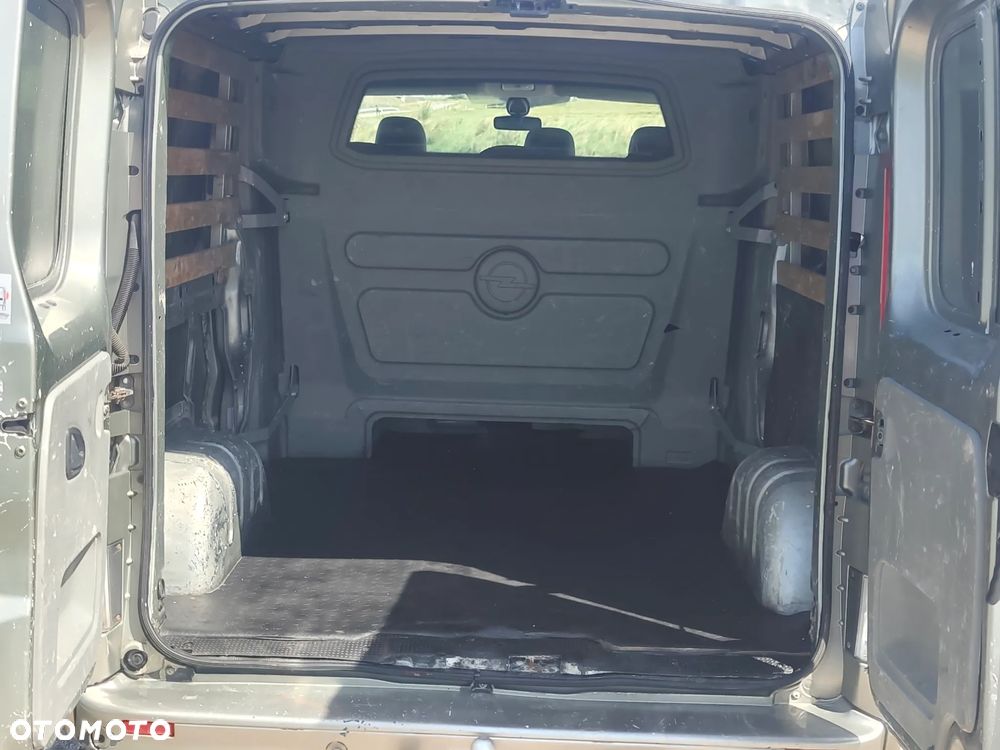Opel Vivaro - 27
