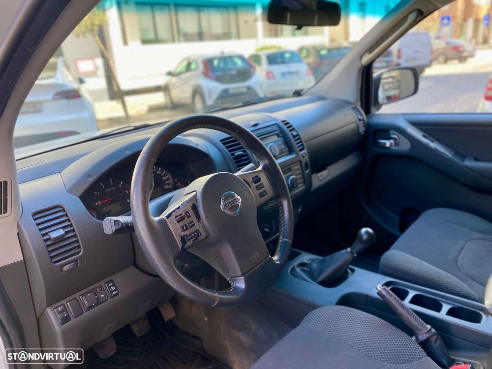 Nissan Navara 2.5 dCi CD LE - 11