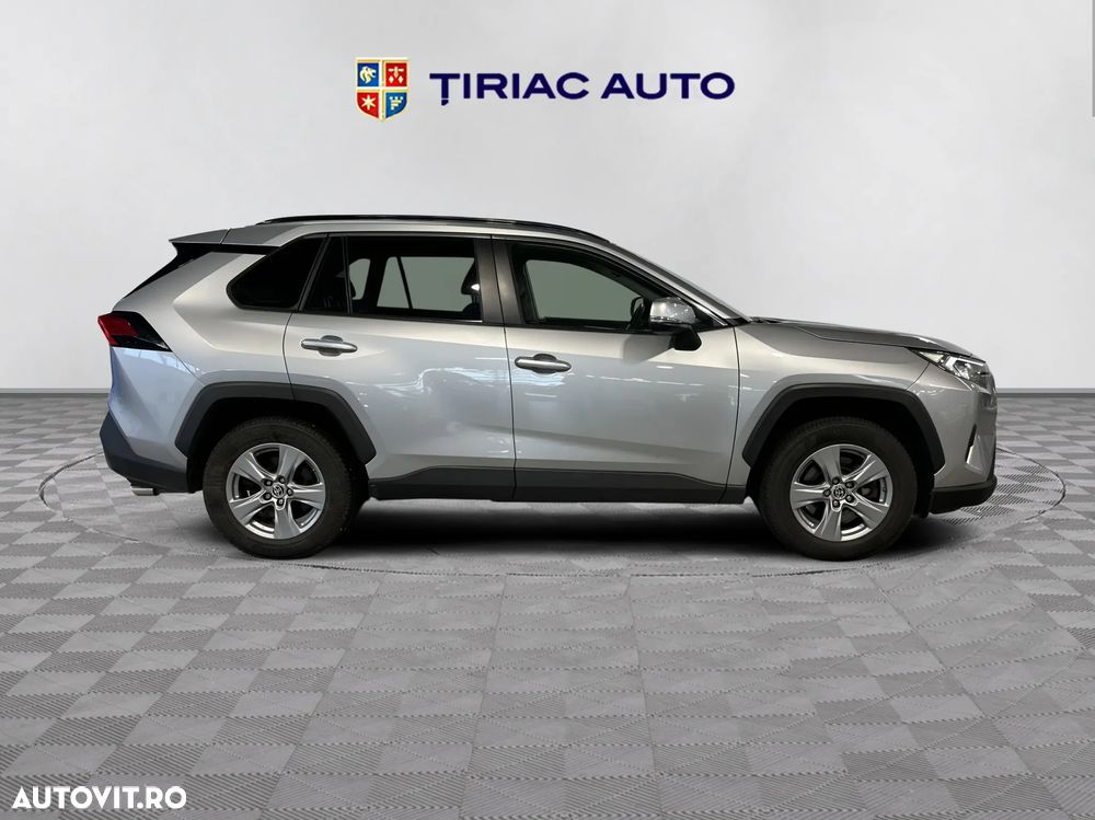 Toyota RAV4 - 6