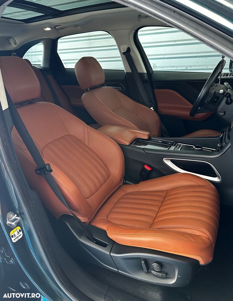 Jaguar F-Pace 30d AWD 300 Sport - 25