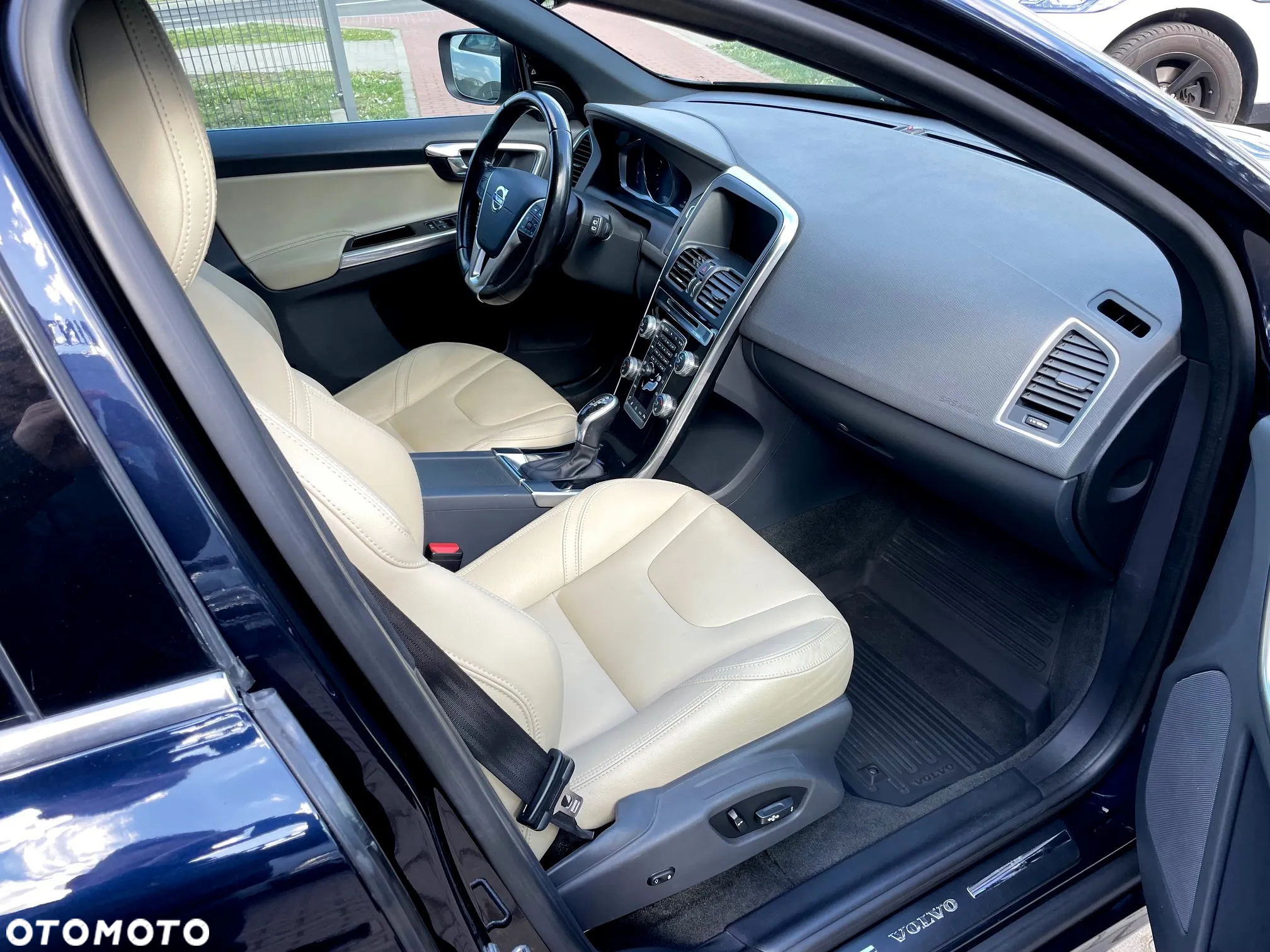 Volvo XC 60 T6 AWD Geartronic Summum - 13