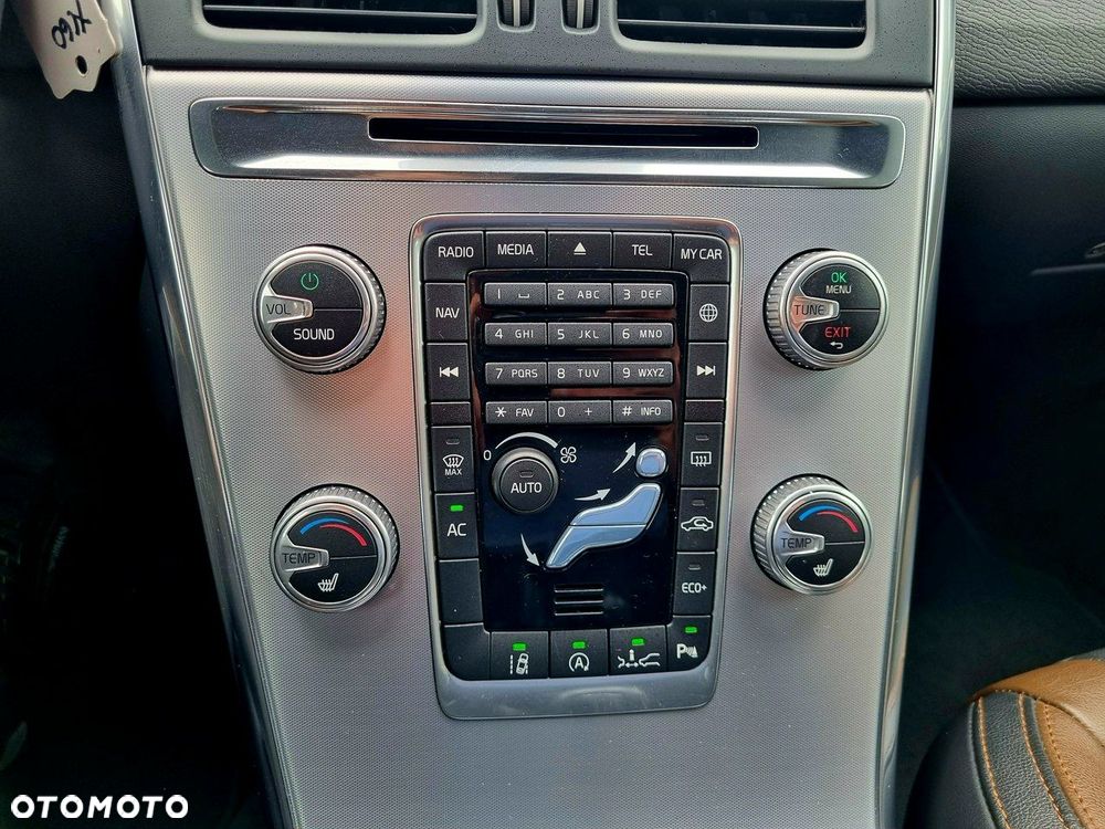 Volvo XC 60 D4 Geartronic Summum - 21