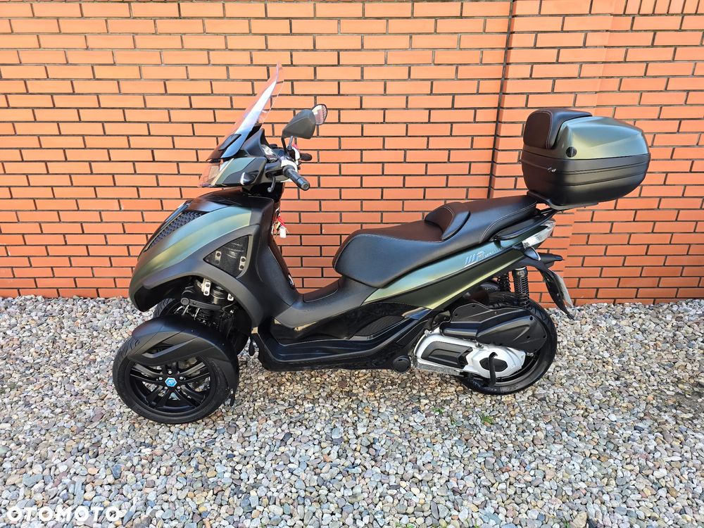 Piaggio MP-3 - 15
