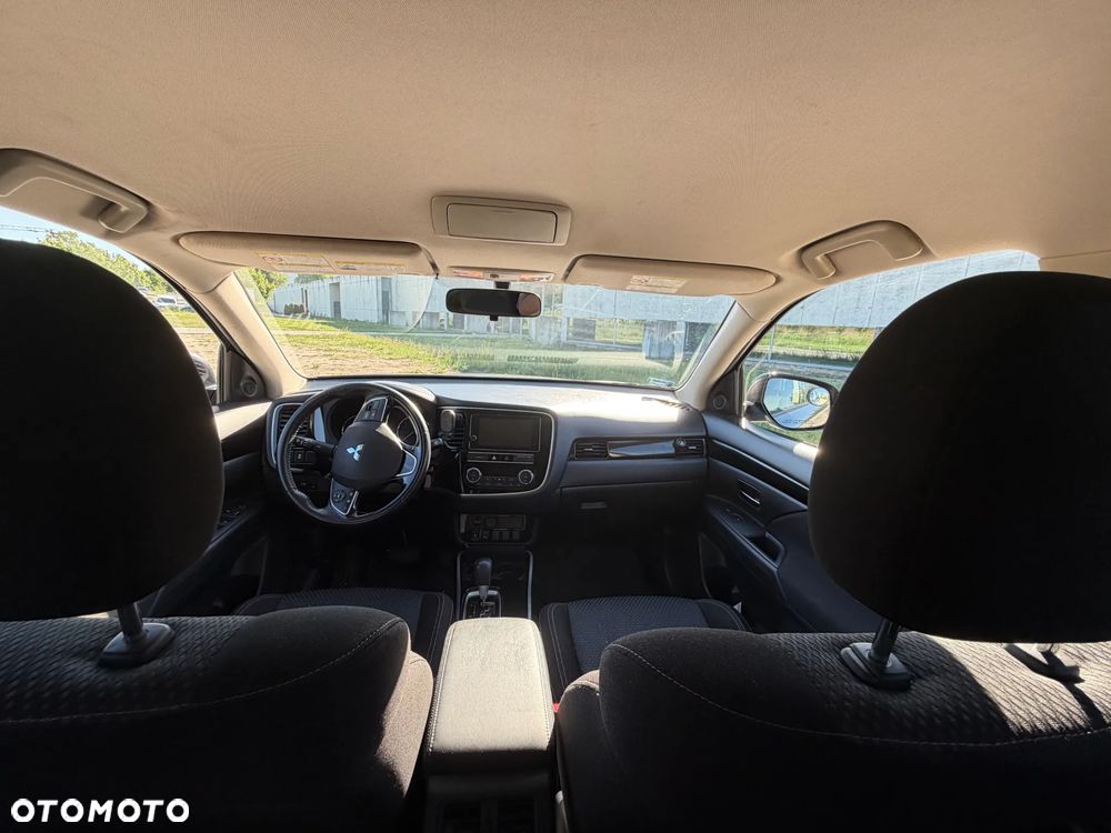 Mitsubishi Outlander - 5