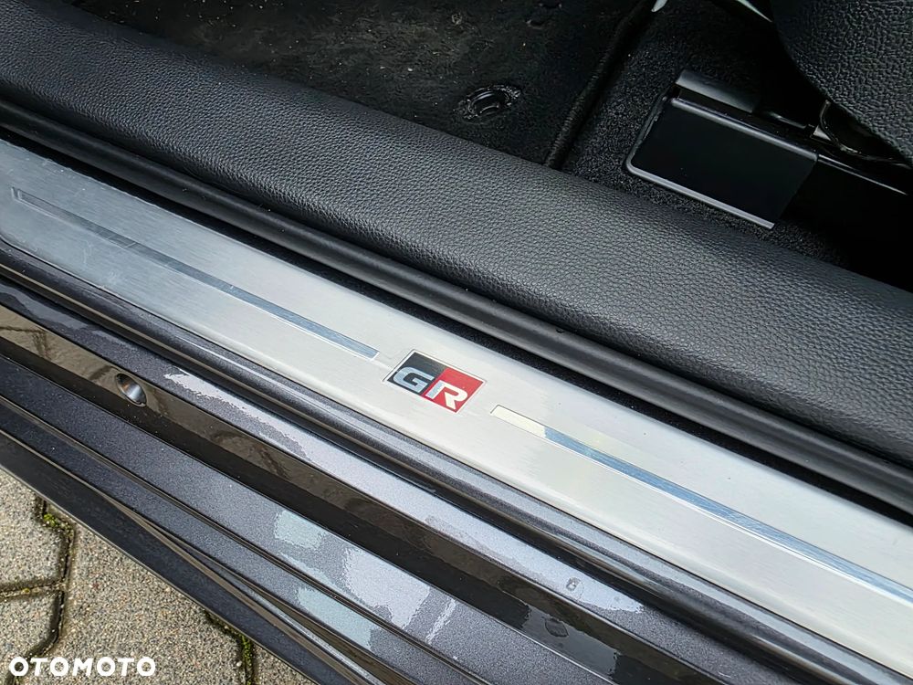 Toyota Corolla 1.8 Hybrid GR Sport - 31