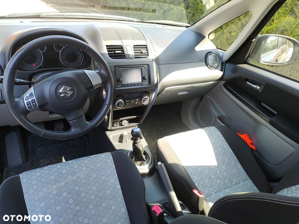 Suzuki SX4 - 16