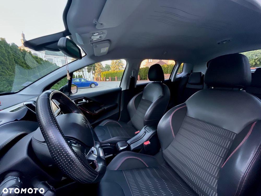 Peugeot 2008 PureTech 110 Stop&Start EAT6 GT-Line Edition - 35