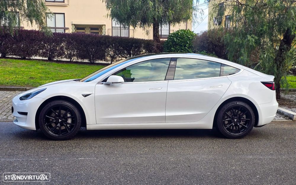 Tesla Model 3 Standard Range Plus RWD - 2