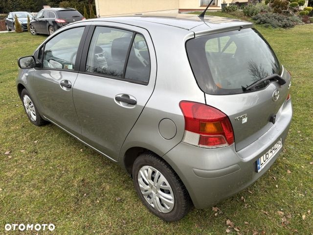 Toyota Yaris 1.0 Terra A/C - 3