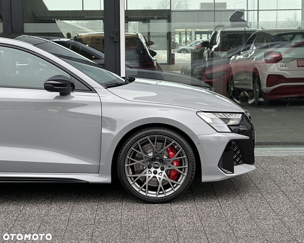 Audi RS3 Limousine - 6