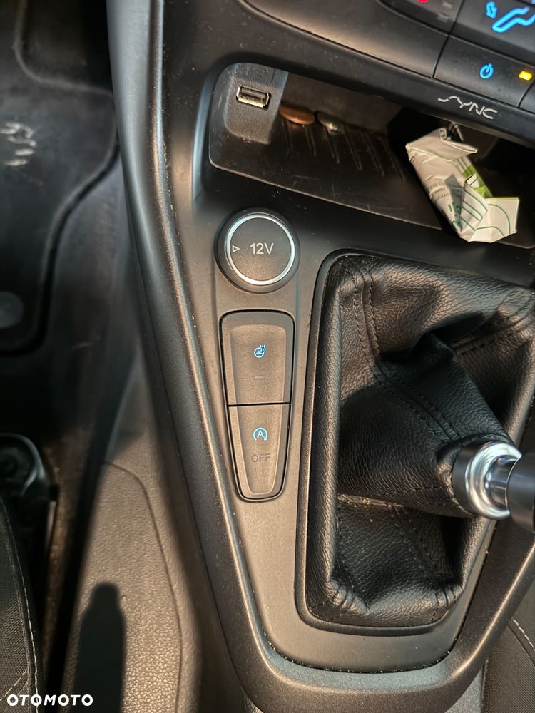 Ford Focus 1.5 TDCi SYNC Edition - 16