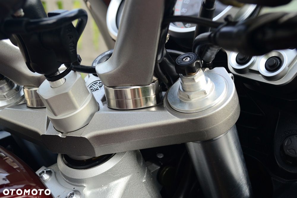 Yamaha FJR - 8