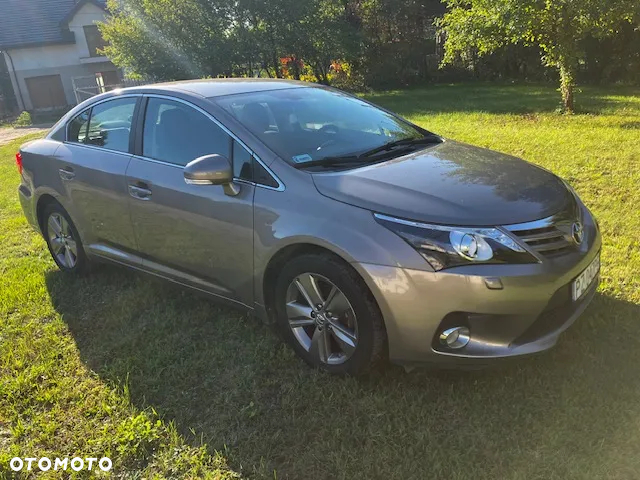 Toyota Avensis 2.0 Premium - 7