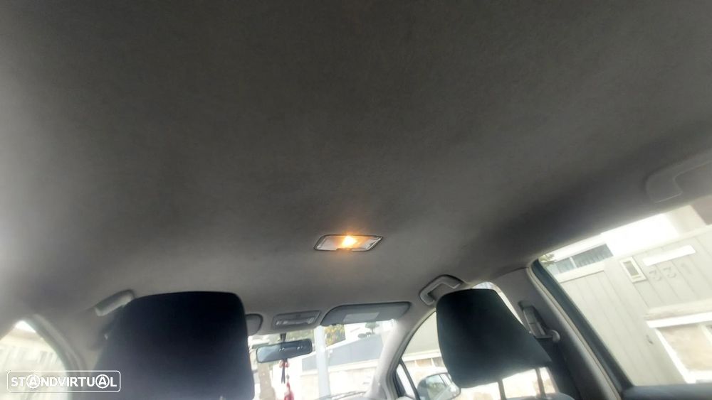 Toyota Yaris 1.0 VVT-i Sol - 25